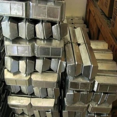 Thỏi Magiê tinh khiết màu trắng bạc nhẹ 99,95% cho các bộ phận kết cấu cơ thể